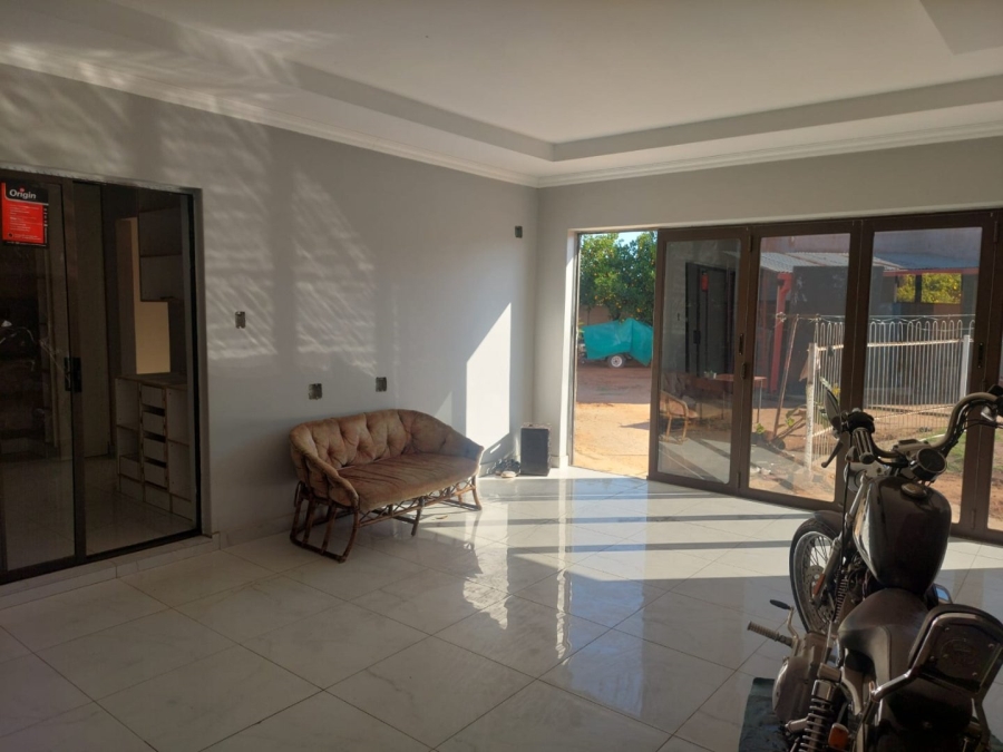 3 Bedroom Property for Sale in Verwoerdpark Northern Cape